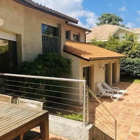 House Pereire Avec 5 Chambres Plage En Face Casa de Férias *